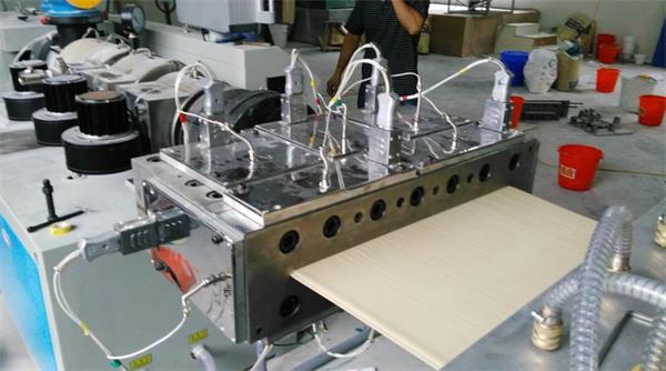 【江蘇】客戶0經(jīng)驗 用我司pvc發(fā)泡穩(wěn)定劑做木塑發(fā)泡墻板3次調(diào)試成功 【江蘇】客戶0經(jīng)驗 用我司pvc發(fā)泡穩(wěn)定劑做木塑發(fā)泡墻板3次調(diào)試成功