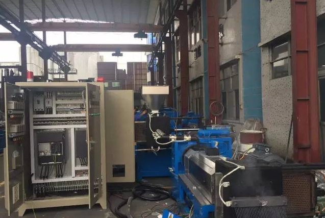 塑料造粒機排氣口冒料的原因及其解決方法&mdash;&mdash;廣東煒林納